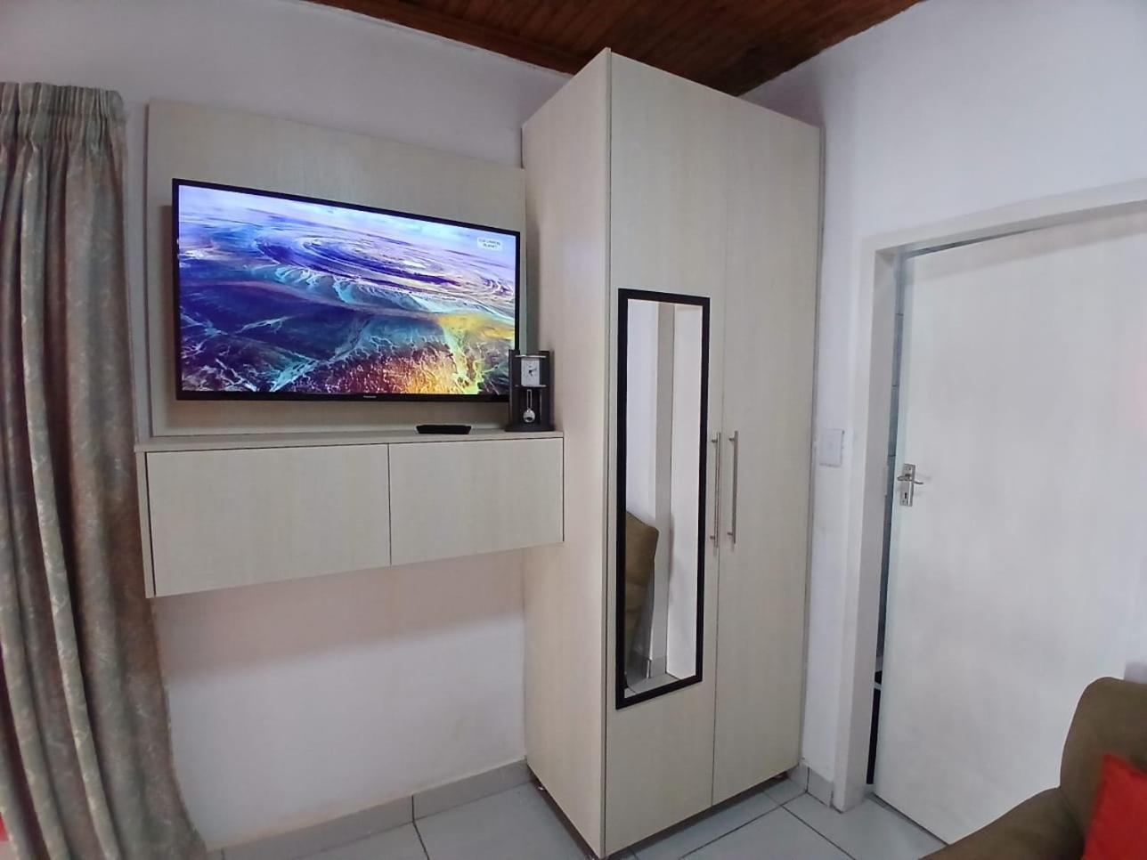 Millenium Homes Centurion Luaran gambar