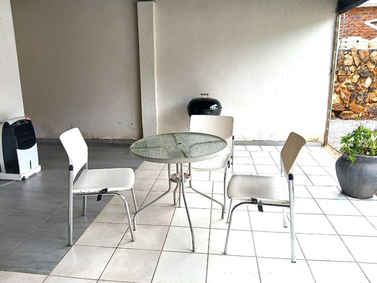 Millenium Homes Centurion Luaran gambar